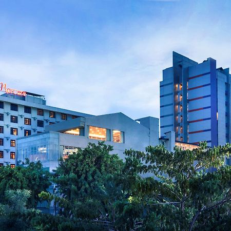 Mercure Surabaya Exteriör bild