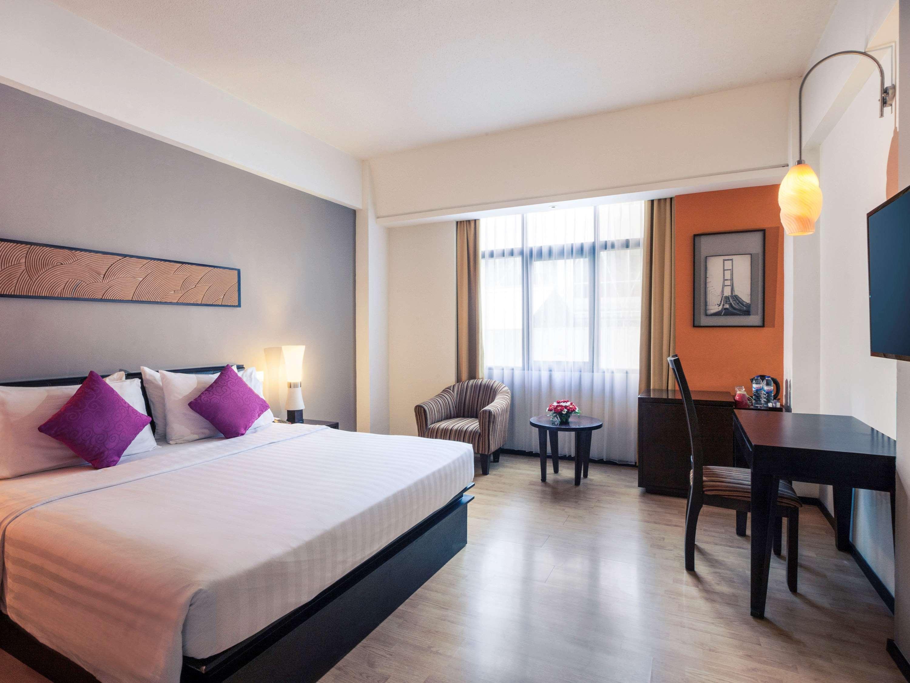 Mercure Surabaya Exteriör bild