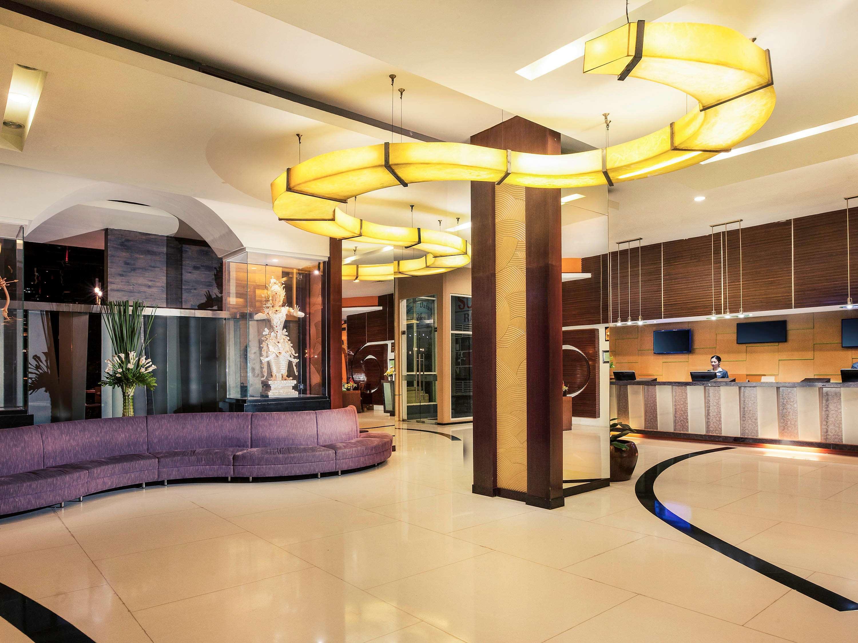 Mercure Surabaya Exteriör bild