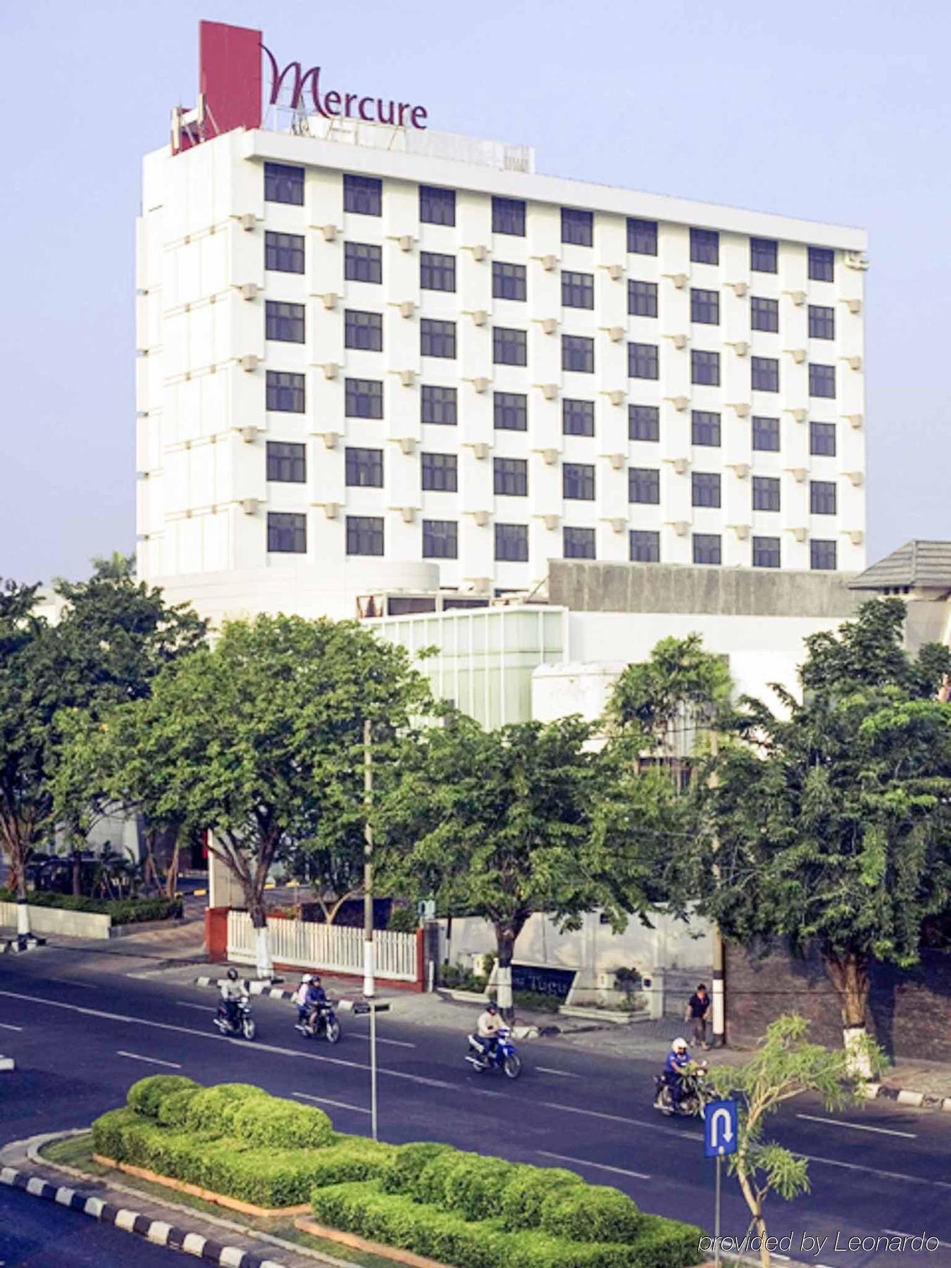 Mercure Surabaya Exteriör bild
