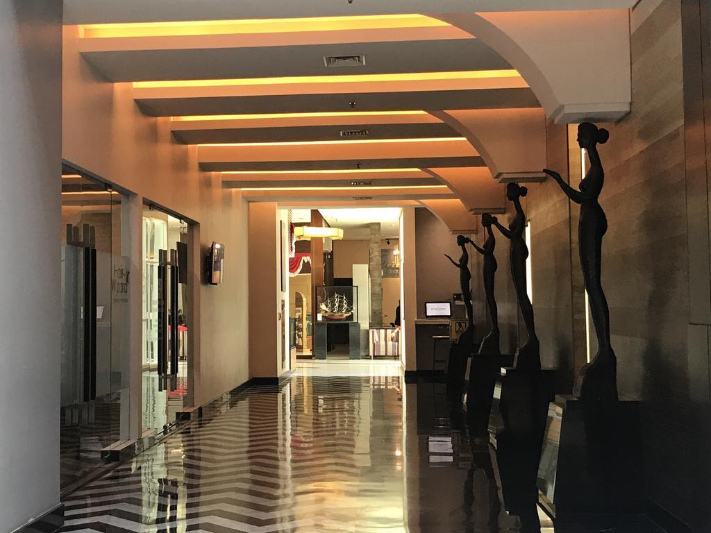 Mercure Surabaya Exteriör bild