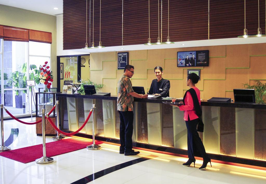 Mercure Surabaya Exteriör bild
