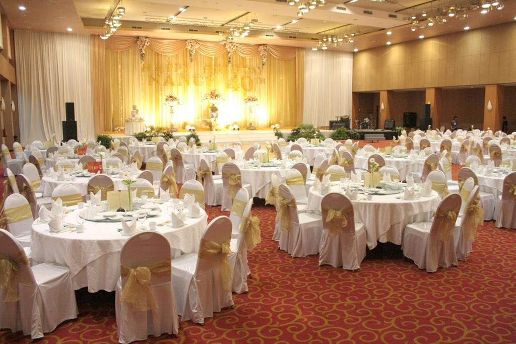 Mercure Surabaya Exteriör bild