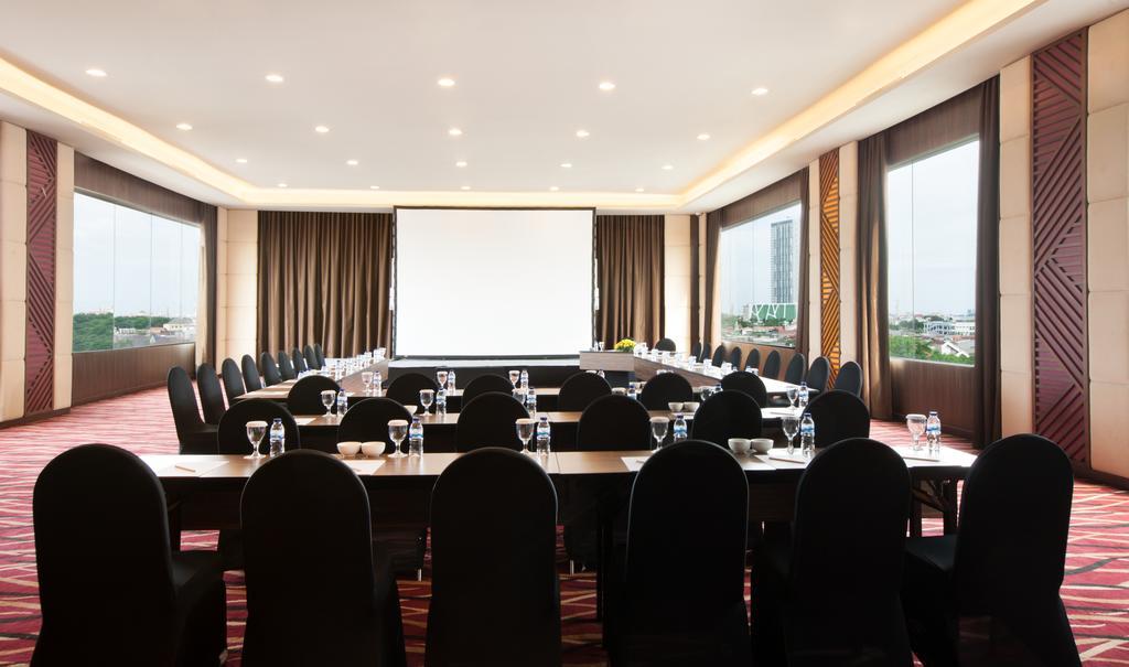 Mercure Surabaya Exteriör bild