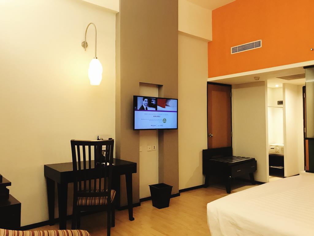 Mercure Surabaya Exteriör bild
