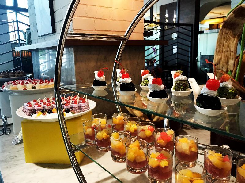 Mercure Surabaya Exteriör bild